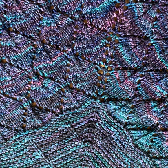 Handknit Merino Wool Shawl - Picture 5 of 5